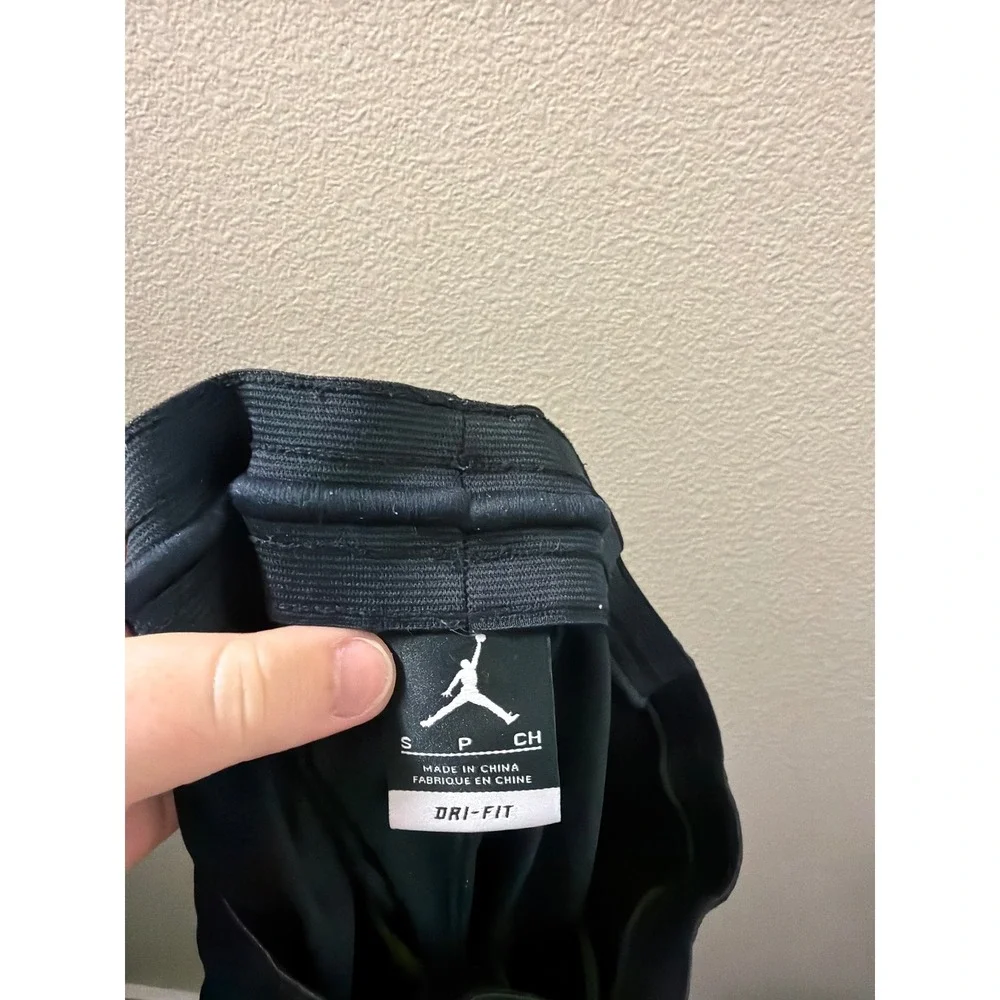 Men's Air Jordan Shorts Size Small